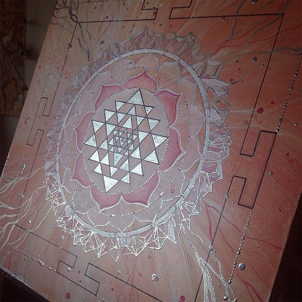 g paint sri yantra ii